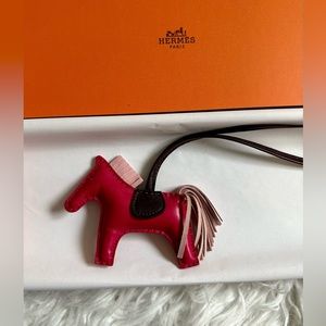 *SOLD* HERMES RODEO GRIGRI BAG PM PINK ROSE SAKURA FRAMBOISE ROUGE SELLIER
